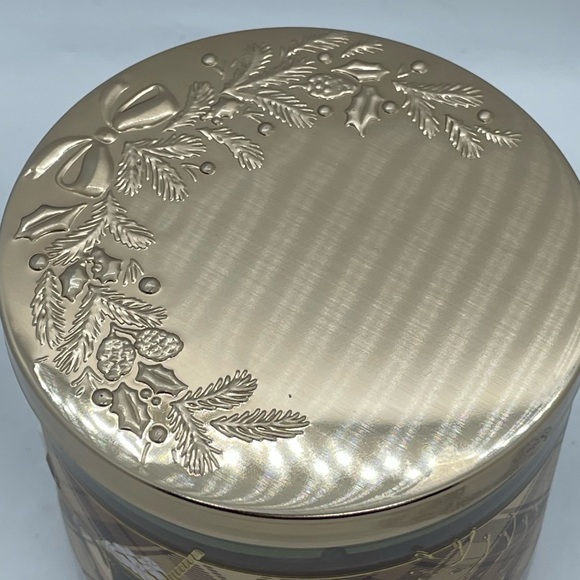 White Barn 3 wick candle Hot cocoa & cream - Picture 3 of 6